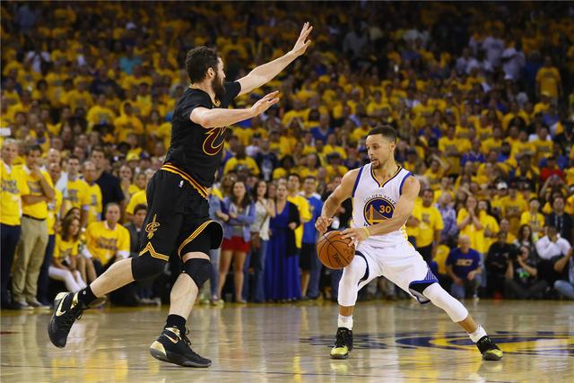 约基奇29+18+16威少22分 掘金加时险胜篮网